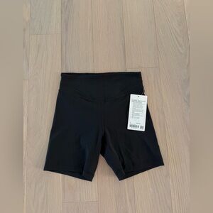 BRAND NEW Lululemon Align Curve Seam High-Rise Short 6"
